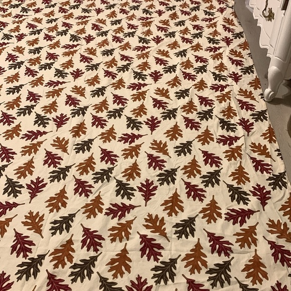 Fall autumn September Leaf Pattern Maple Foliage Nature Multicolor tablecloth - Picture 7 of 9